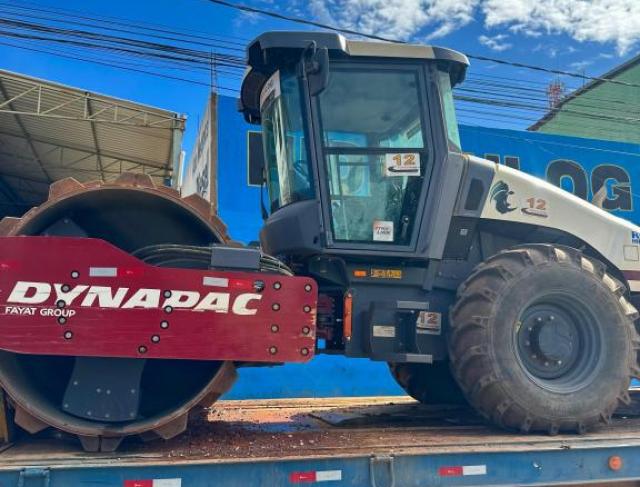 Locação Rolo Compactador e Máquinas em Montes Claros, e filial em Buritizeiro / MG e Região