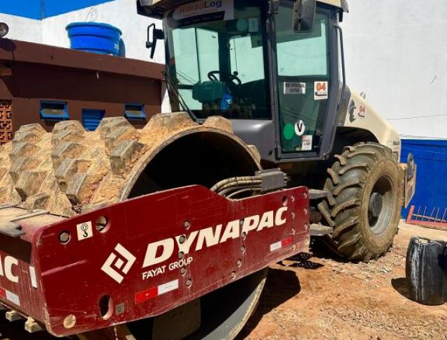 Locação Rolo Compactador e Máquinas em Montes Claros, e filial em Buritizeiro / MG e Região