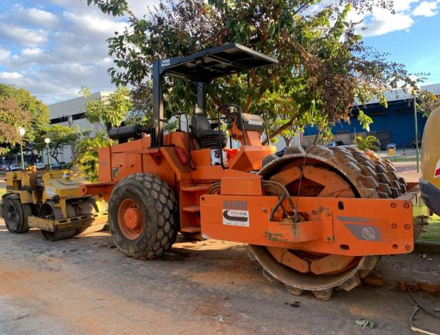 Locação Rolo Compactador e Máquinas em Montes Claros, e filial em Buritizeiro / MG e Região