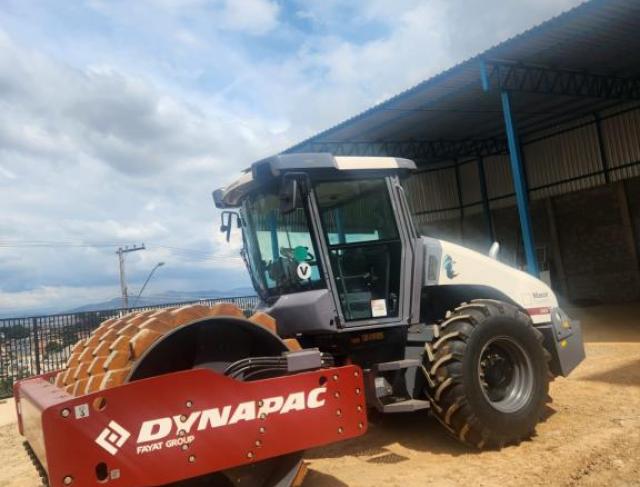 Locação Rolo Compactador e Máquinas em Montes Claros, e filial em Buritizeiro / MG e Região