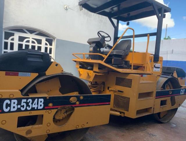 Rolo Compactador Liso CB-534B - CATERPILLAR
